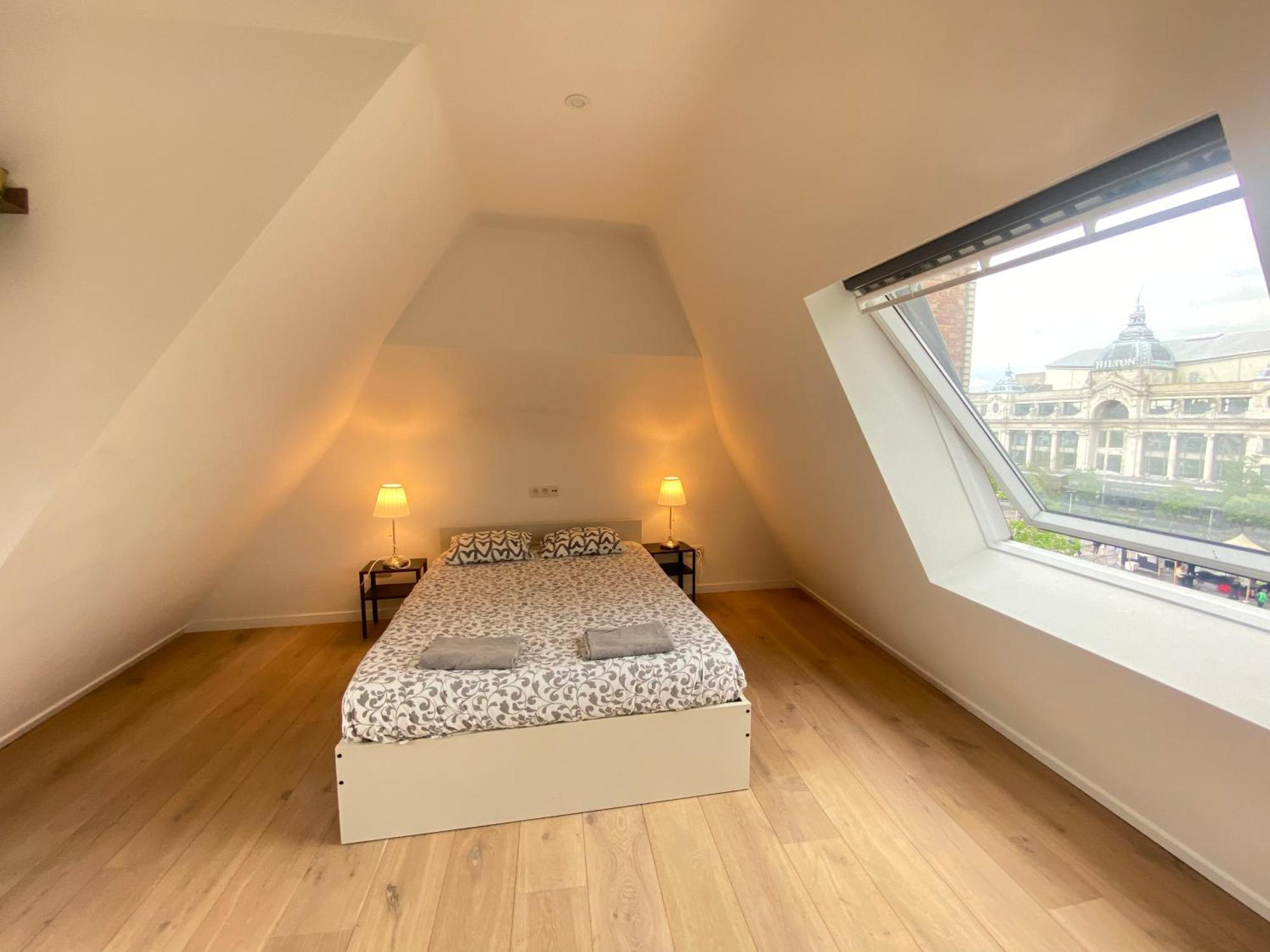 The Central Square Residence Antwerp Exterior photo